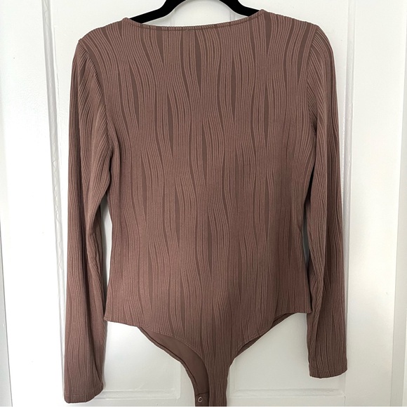 Dynamite Maren Textured Bodysuit - Picture 6 of 11